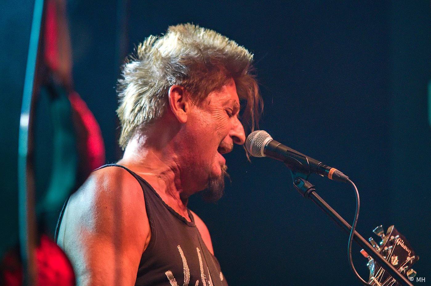 Známka punku v Šeříkovce. Visací zámek předcvičoval v Plzni spartakiádu