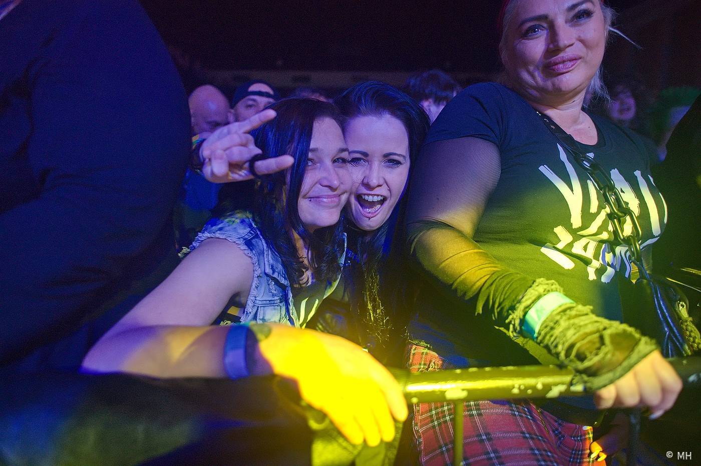 Známka punku v Šeříkovce. Visací zámek předcvičoval v Plzni spartakiádu