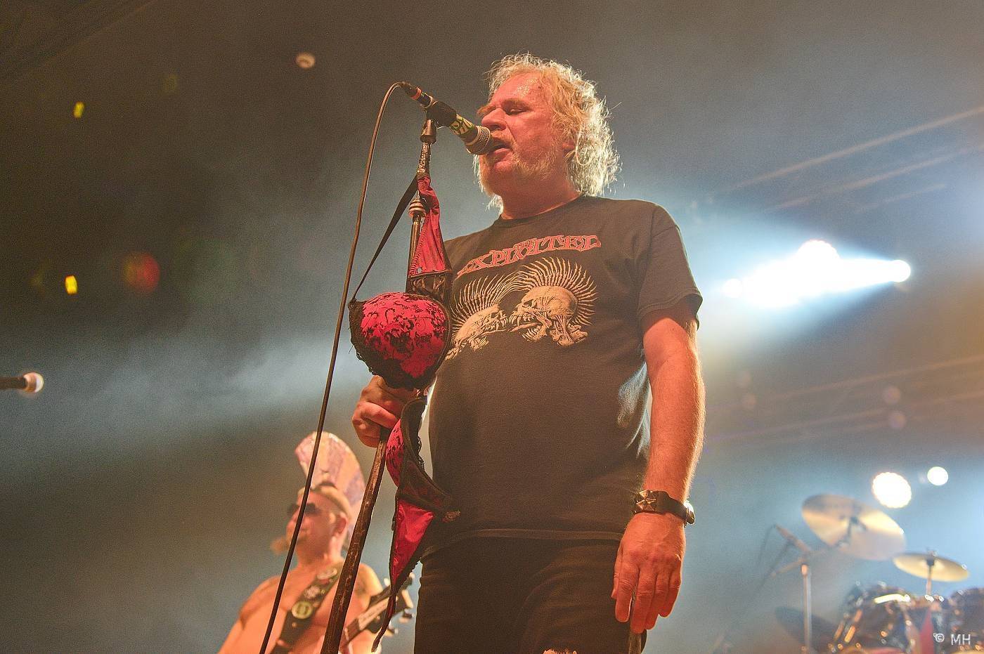 Známka punku v Šeříkovce. Visací zámek předcvičoval v Plzni spartakiádu