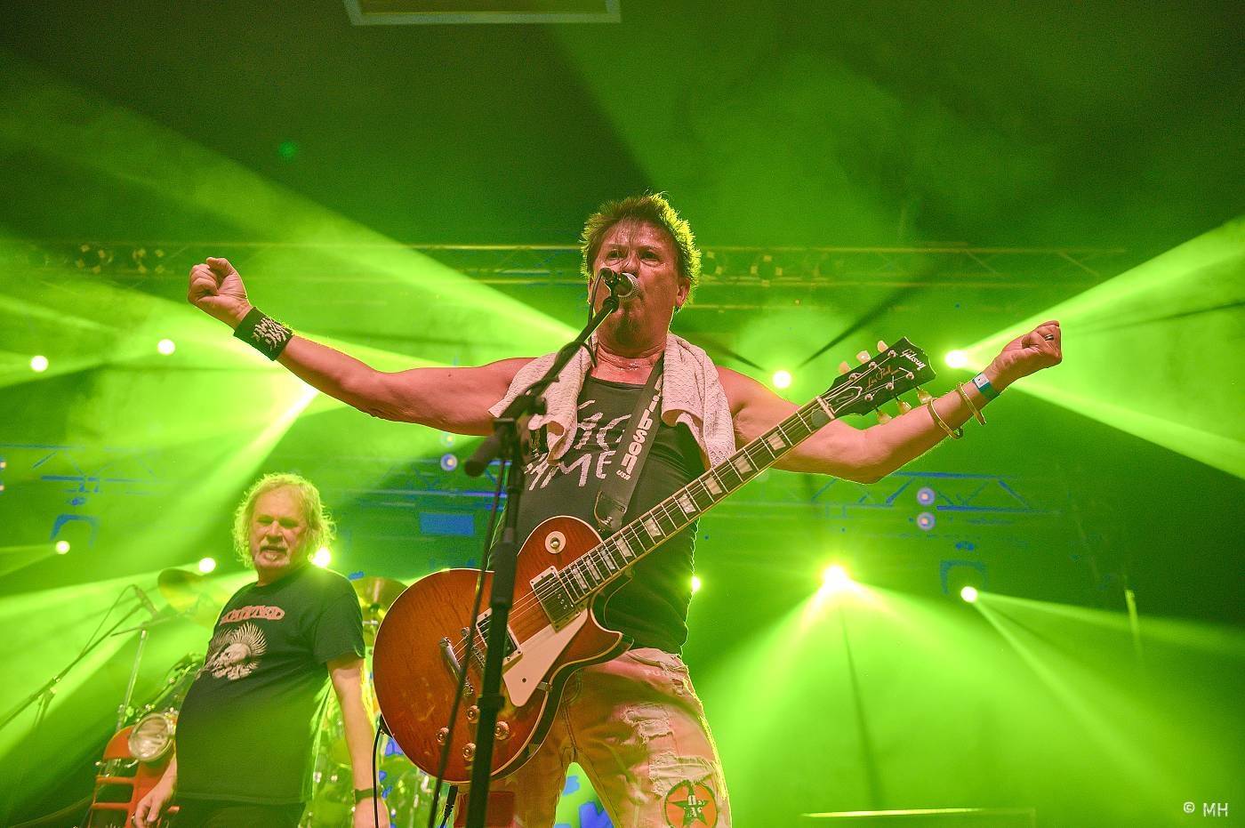 Známka punku v Šeříkovce. Visací zámek předcvičoval v Plzni spartakiádu