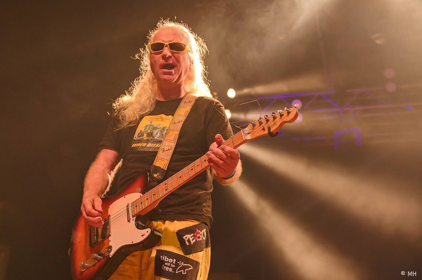 Známka punku v Šeříkovce. Visací zámek předcvičoval v Plzni spartakiádu