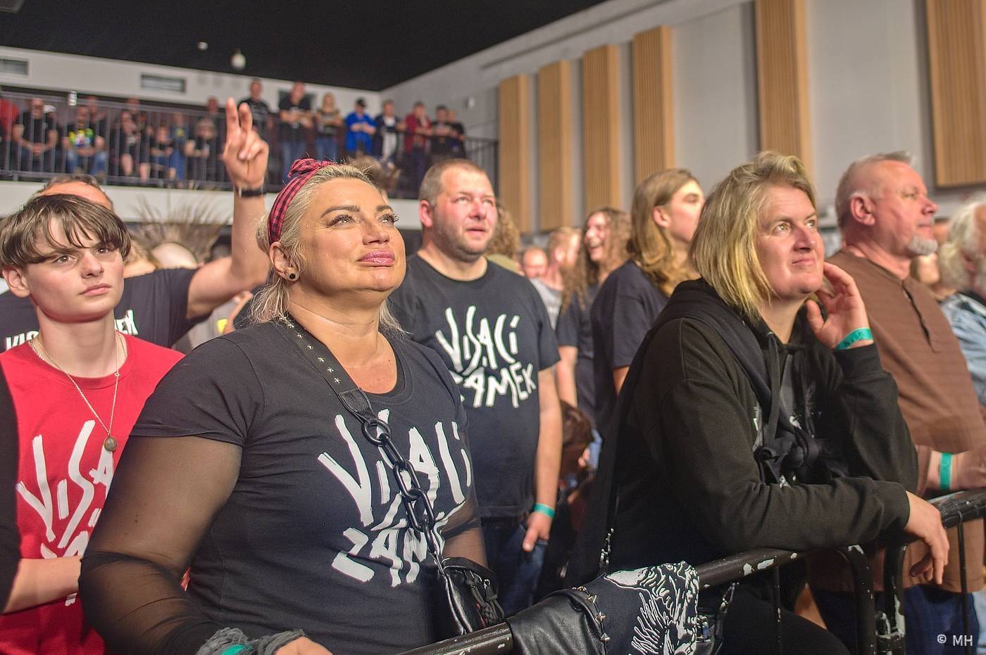 Známka punku v Šeříkovce. Visací zámek předcvičoval v Plzni spartakiádu