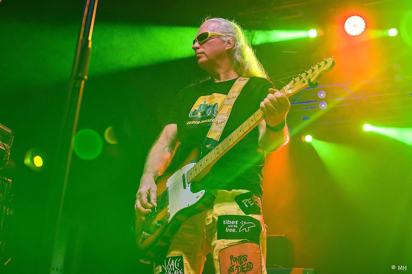 Známka punku v Šeříkovce. Visací zámek předcvičoval v Plzni spartakiádu