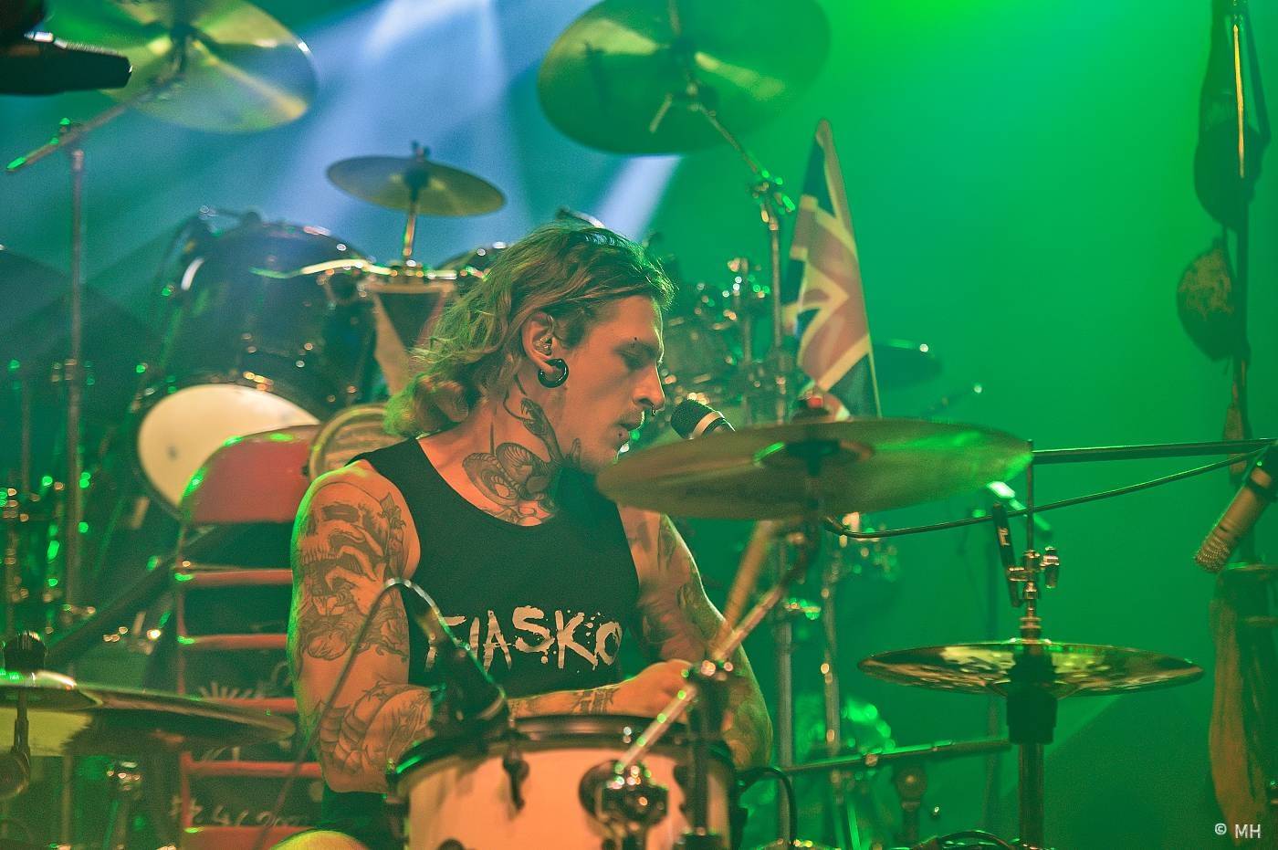 Známka punku v Šeříkovce. Visací zámek předcvičoval v Plzni spartakiádu