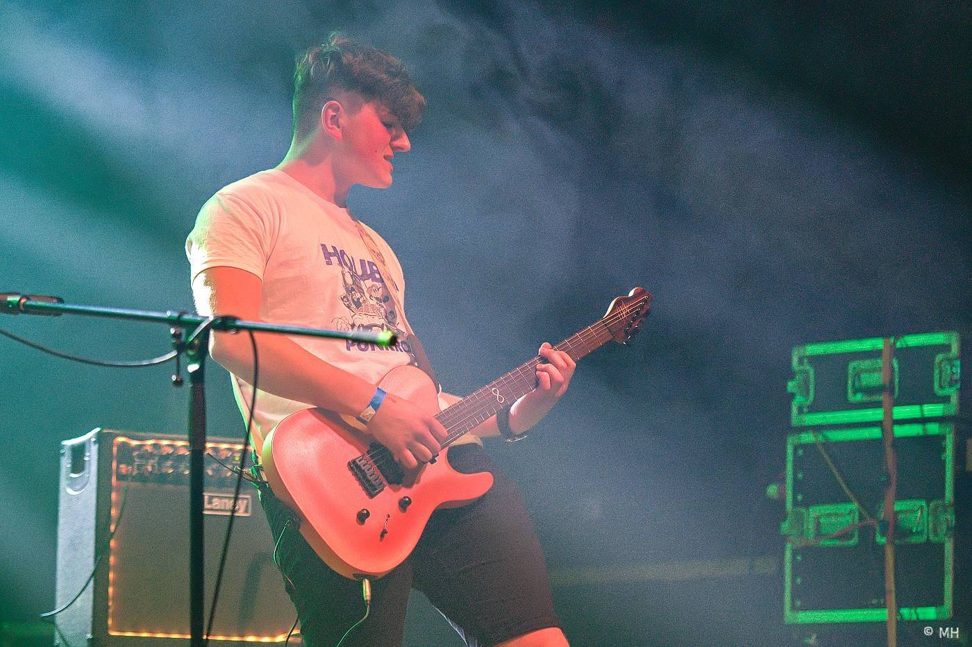 Známka punku v Šeříkovce. Visací zámek předcvičoval v Plzni spartakiádu