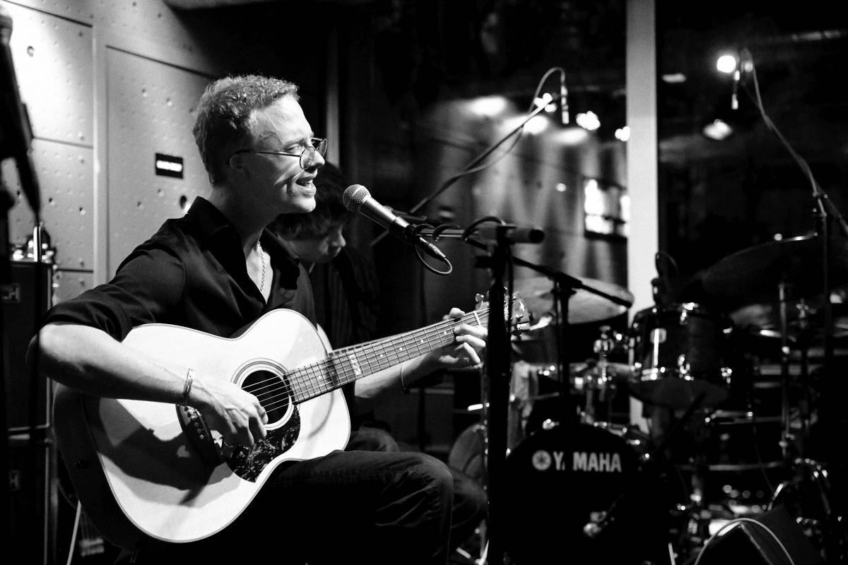 Dominic Miller, spoluhráč Stinga, dvakrát po sobě vyprodal Jazz Dock