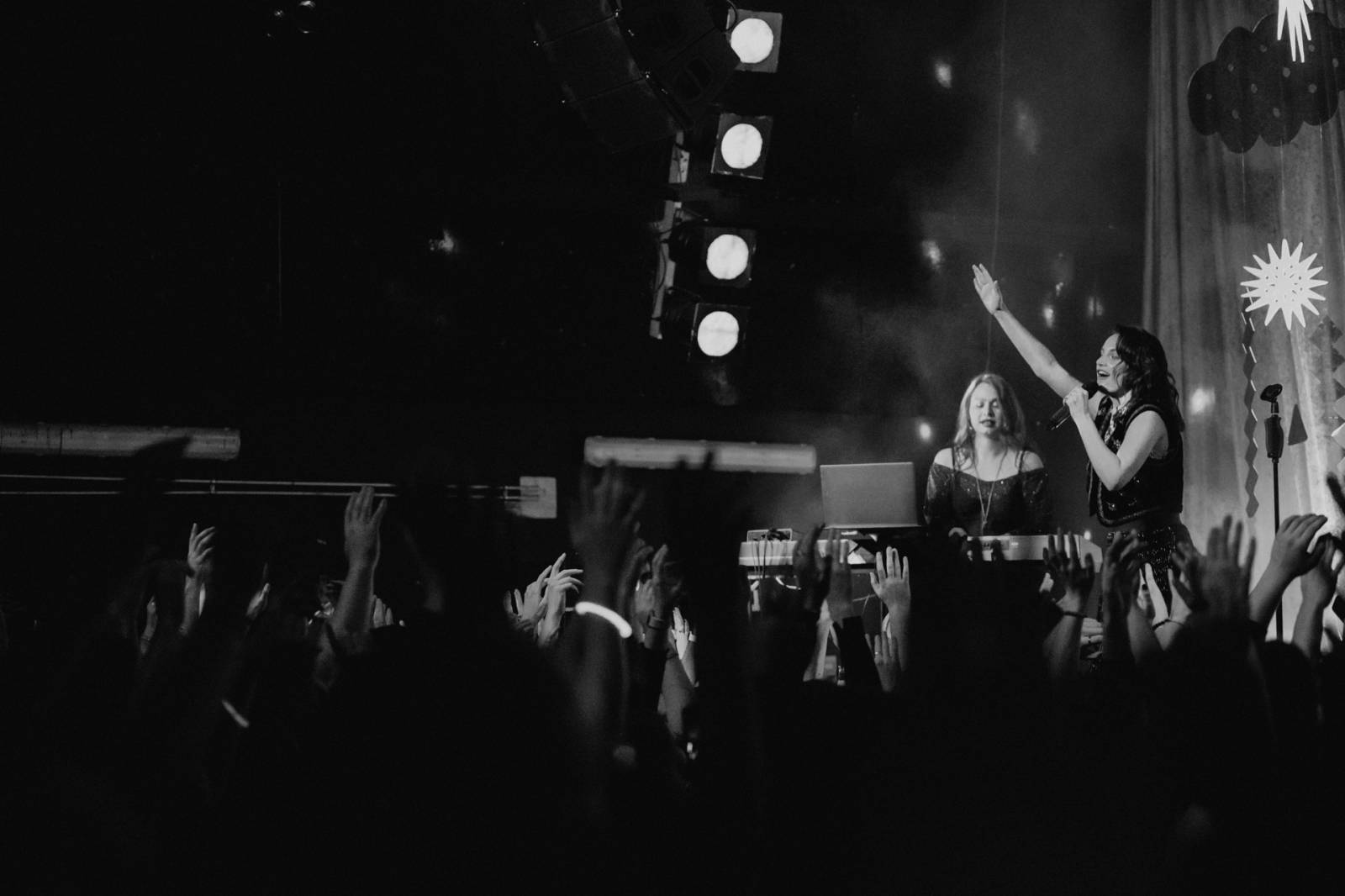 Vesna zakončila své turné ve vyprodané Flédě v Brně