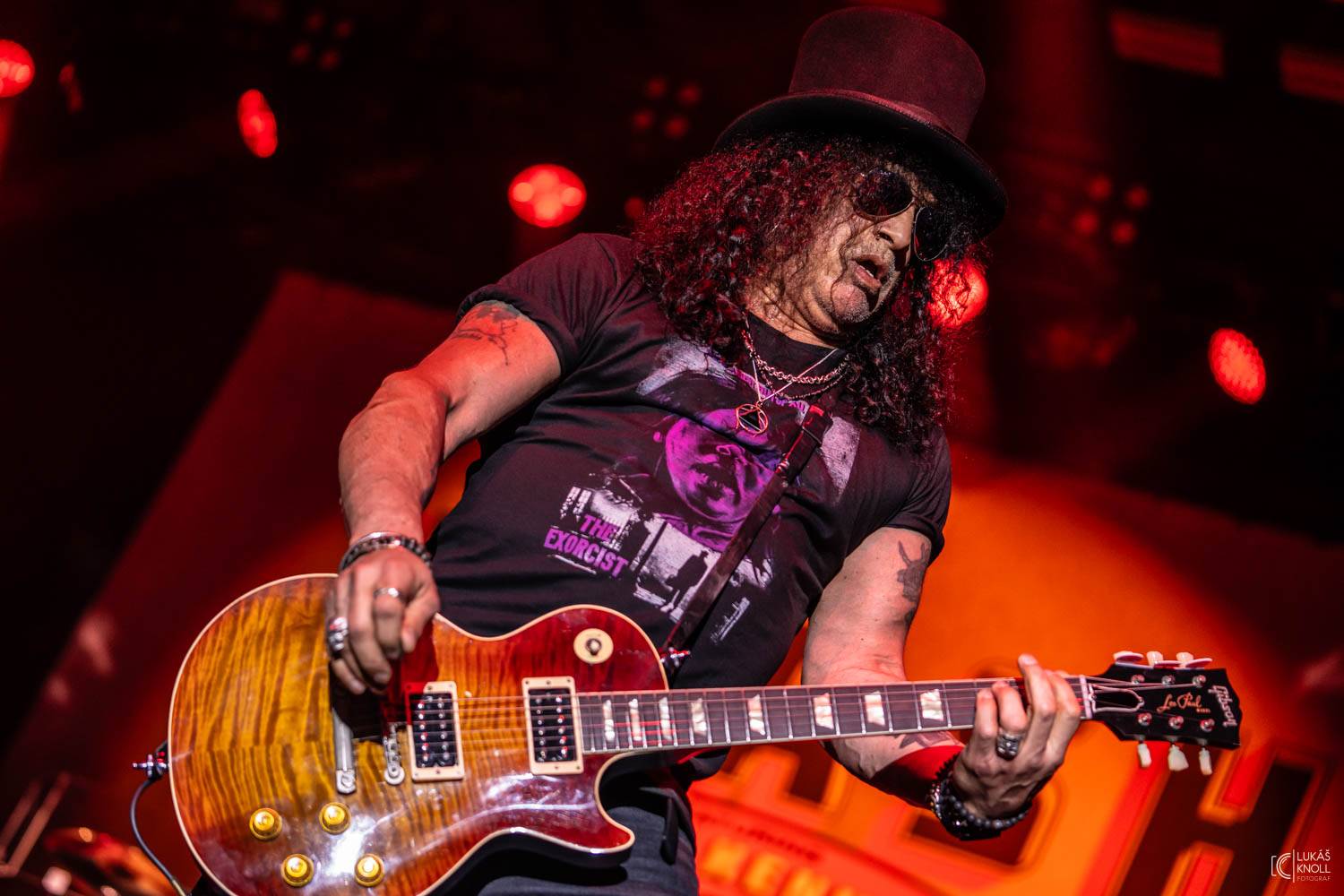 Slash s Mylesem Kennedym & Conspirators přivezli do Brna nové album