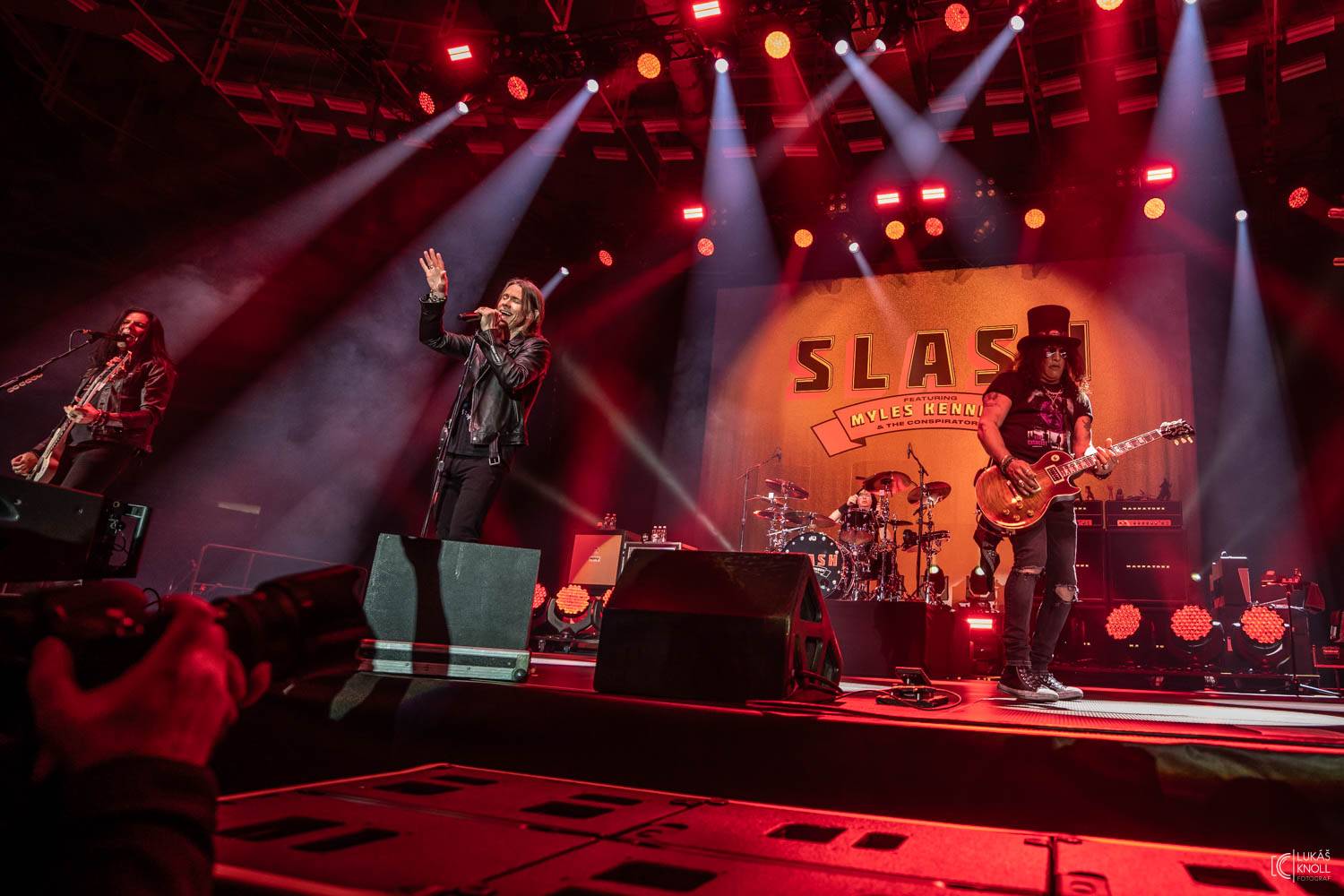 Slash s Mylesem Kennedym & Conspirators přivezli do Brna nové album