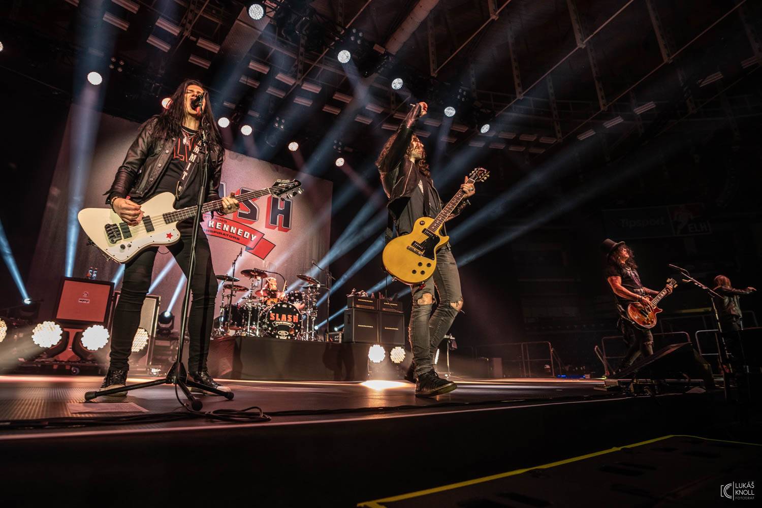 Slash s Mylesem Kennedym & Conspirators přivezli do Brna nové album