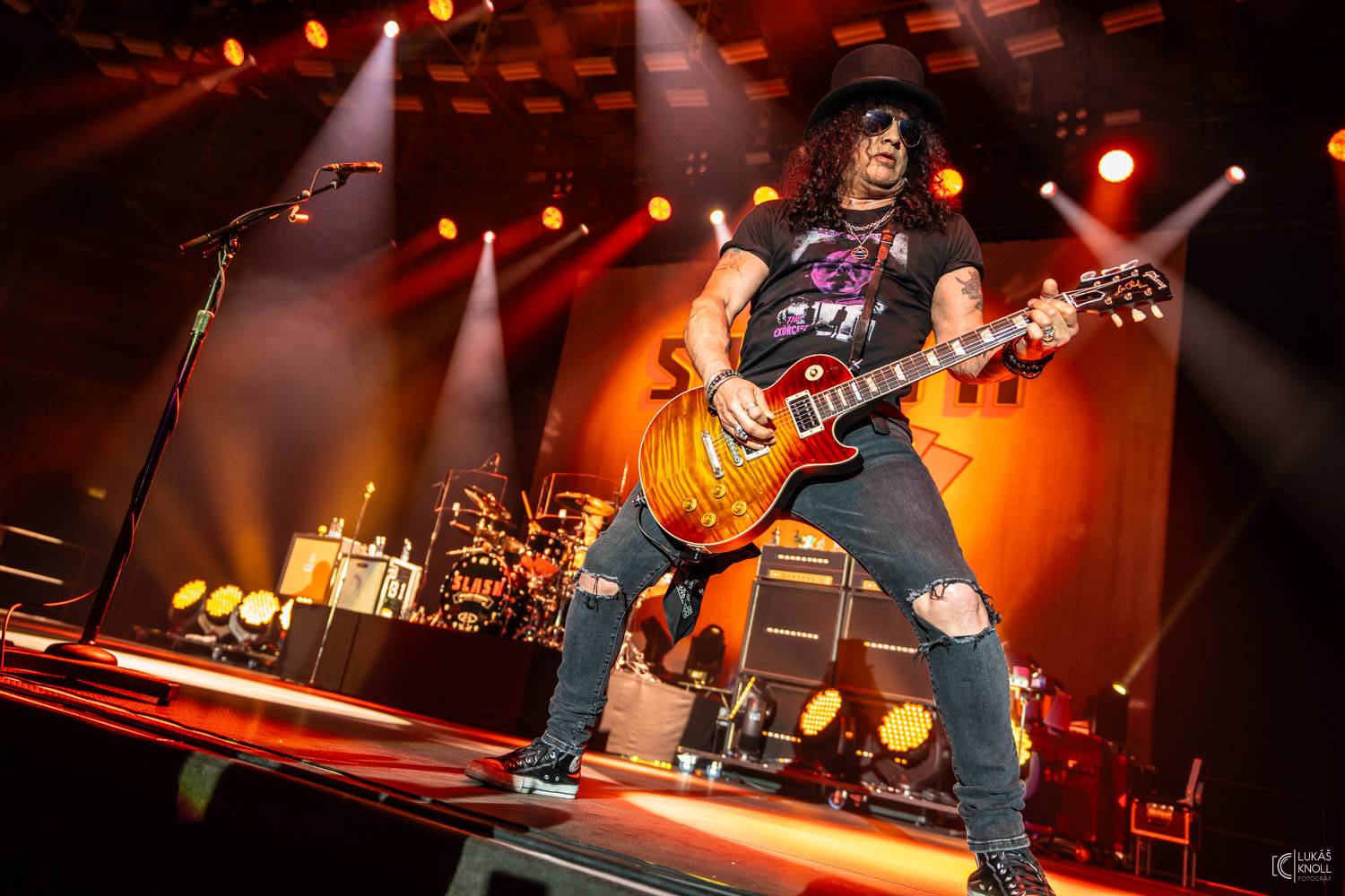 Slash s Mylesem Kennedym & Conspirators přivezli do Brna nové album