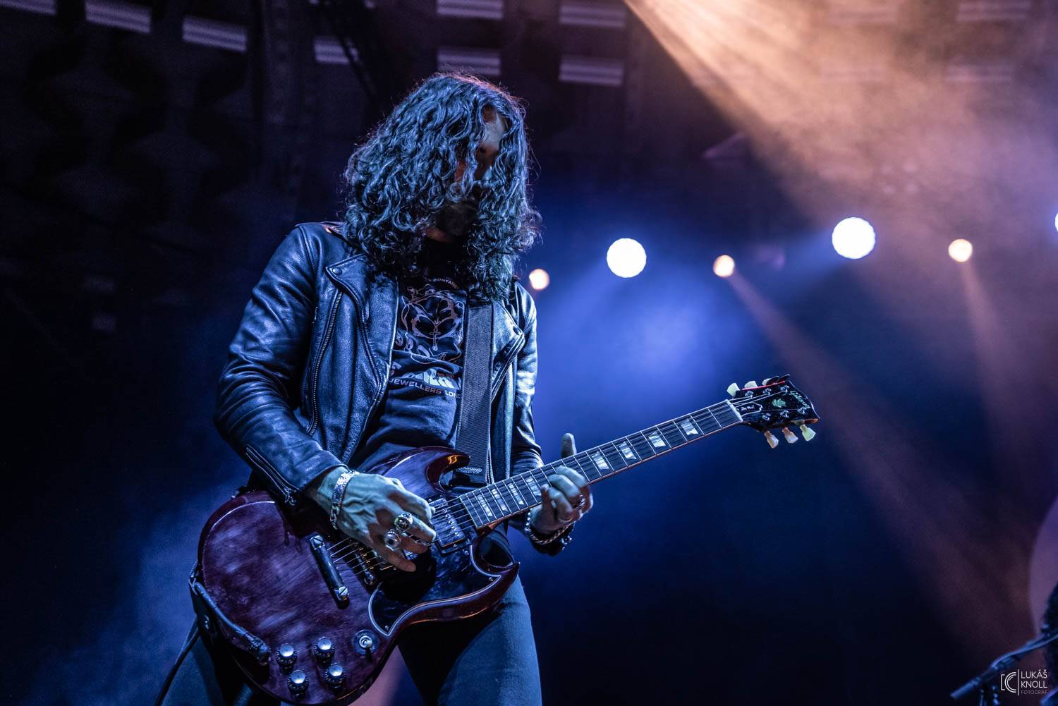 Slash s Mylesem Kennedym & Conspirators přivezli do Brna nové album