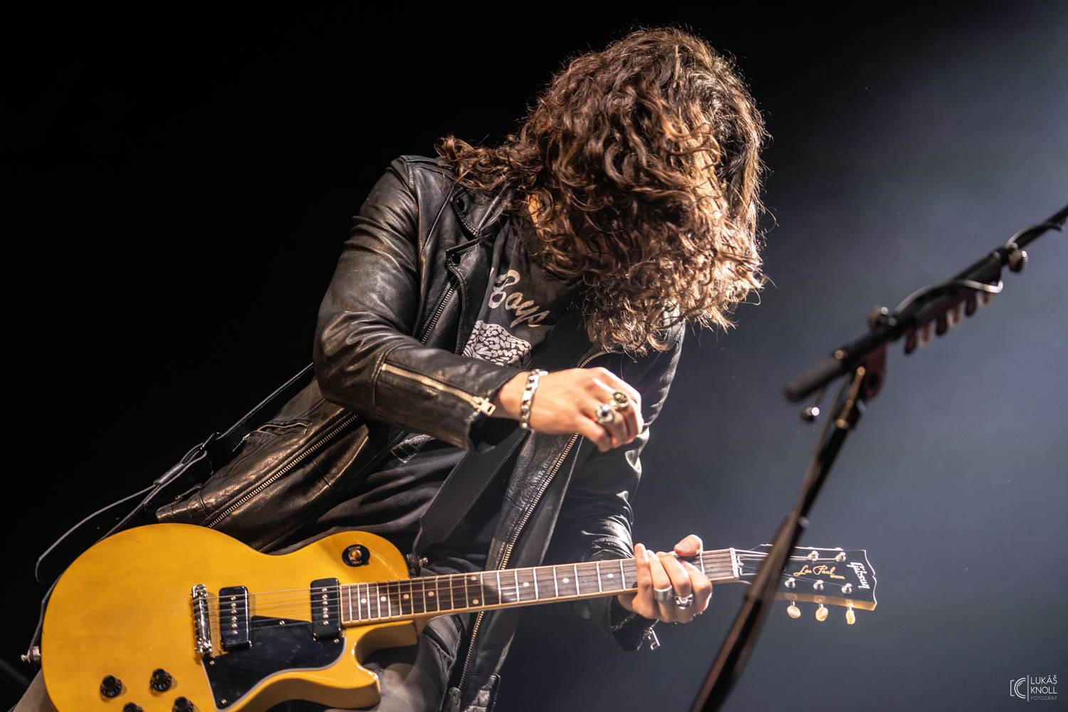 Slash s Mylesem Kennedym & Conspirators přivezli do Brna nové album