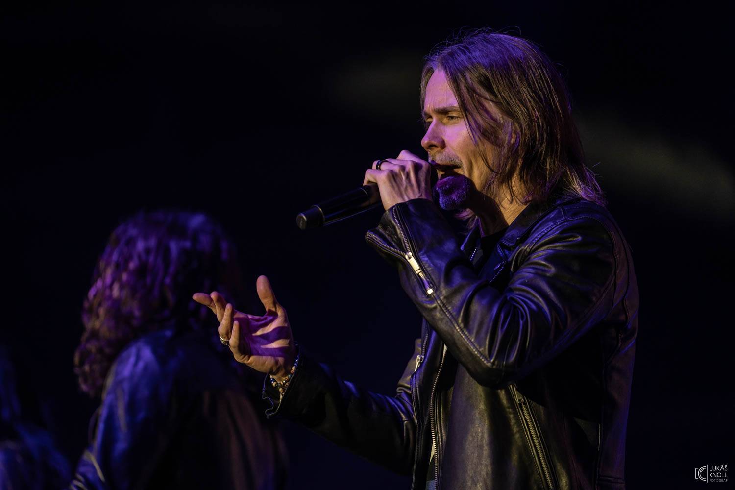 Slash s Mylesem Kennedym & Conspirators přivezli do Brna nové album