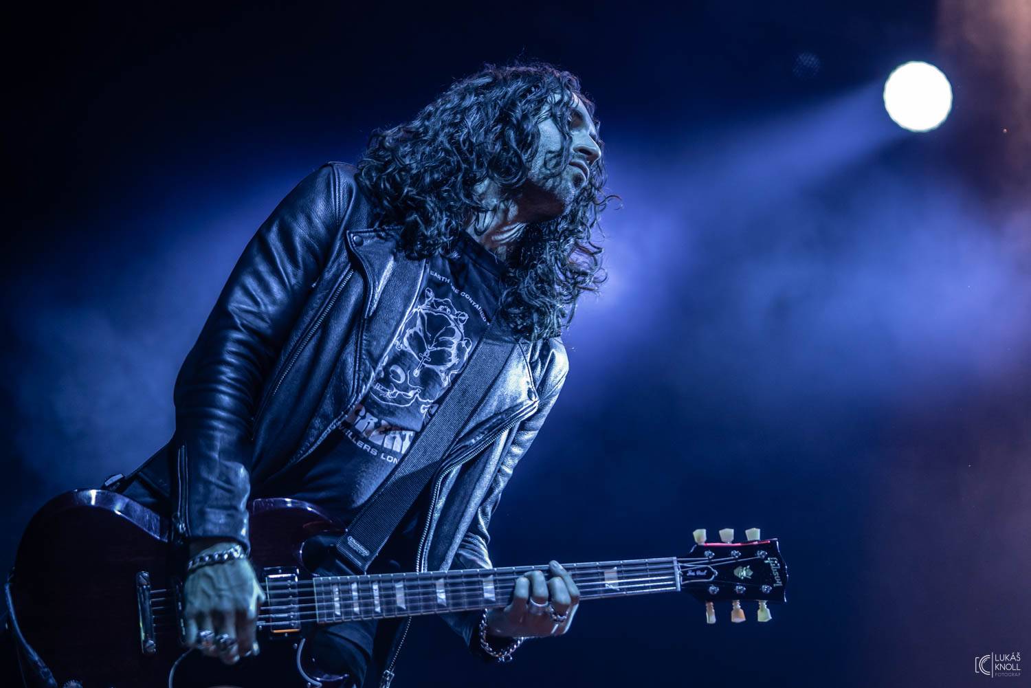 Slash s Mylesem Kennedym & Conspirators přivezli do Brna nové album