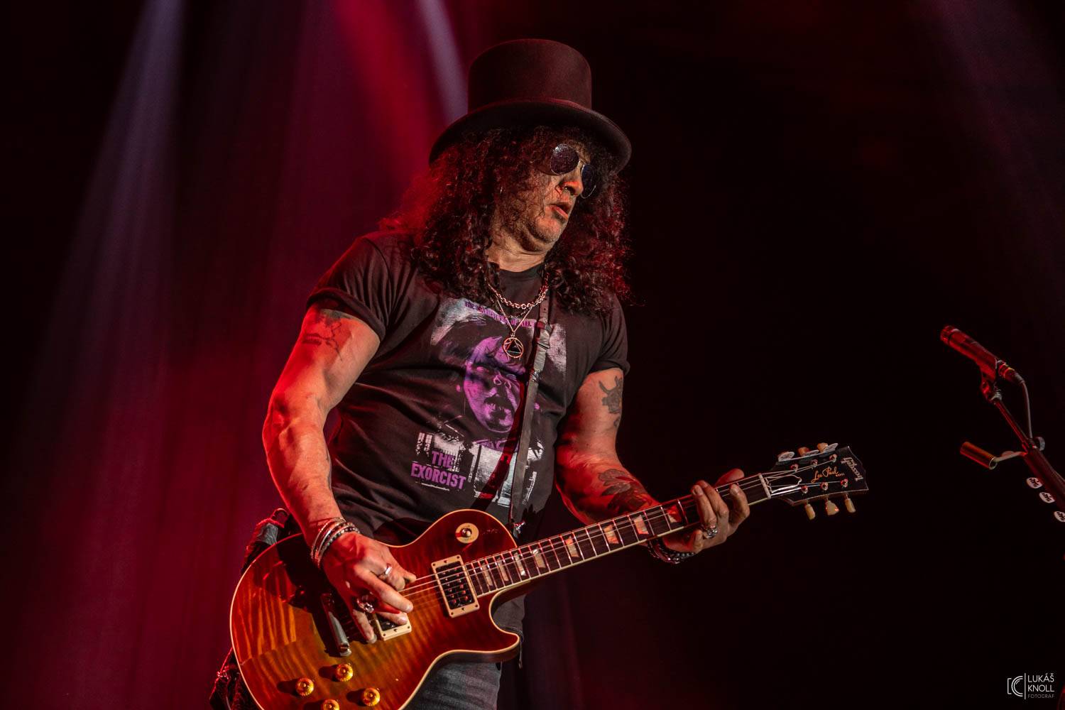 Slash s Mylesem Kennedym & Conspirators přivezli do Brna nové album