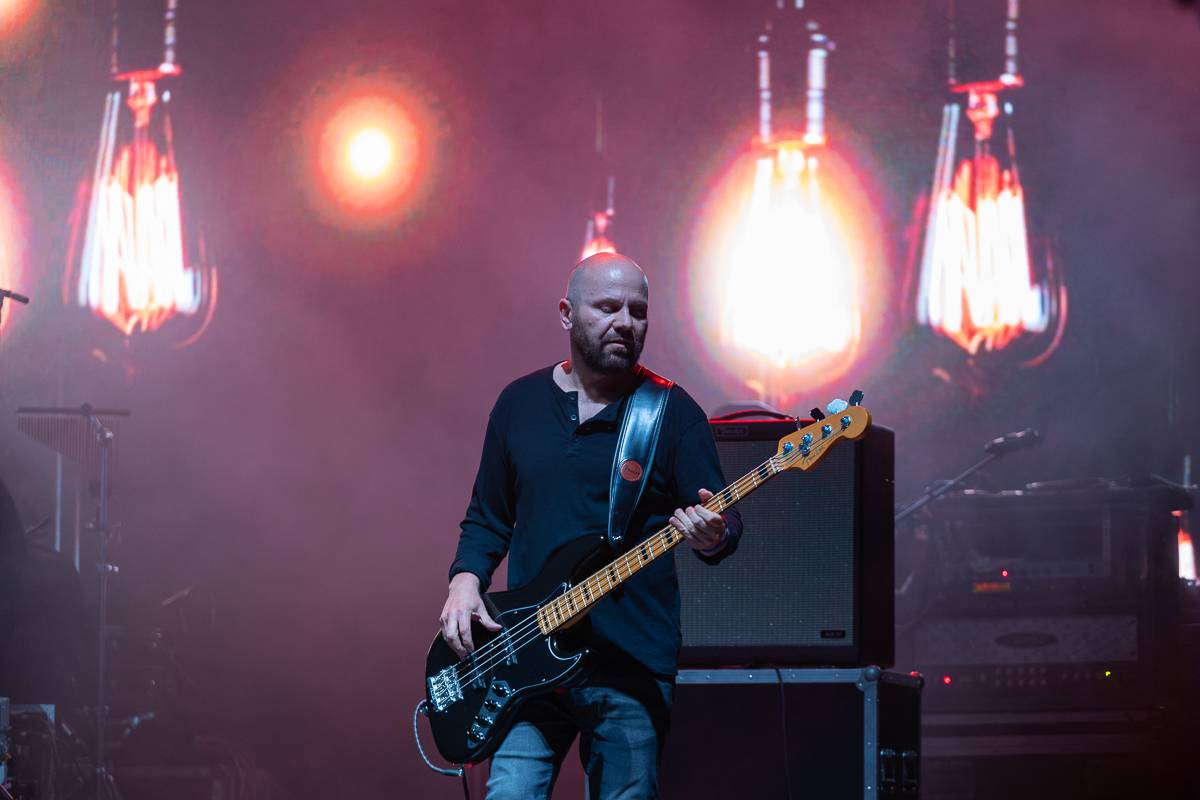 Pražský koncert No Name byl zároveň stand-upem Igora Timka. Svými průpovídkami bavil O2 universum