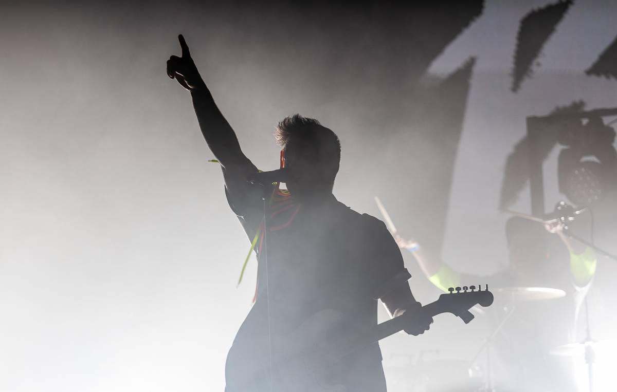 Pražský koncert No Name byl zároveň stand-upem Igora Timka. Svými průpovídkami bavil O2 universum