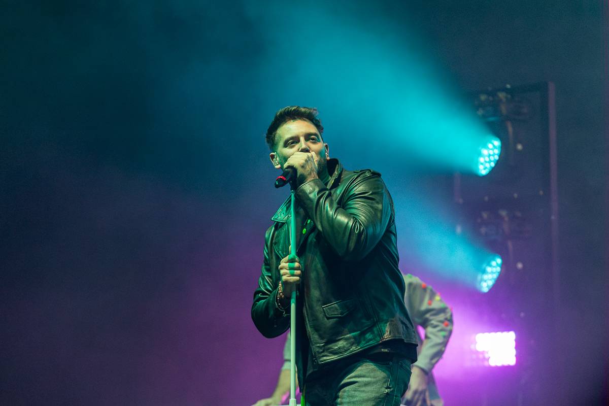 Pražský koncert No Name byl zároveň stand-upem Igora Timka. Svými průpovídkami bavil O2 universum