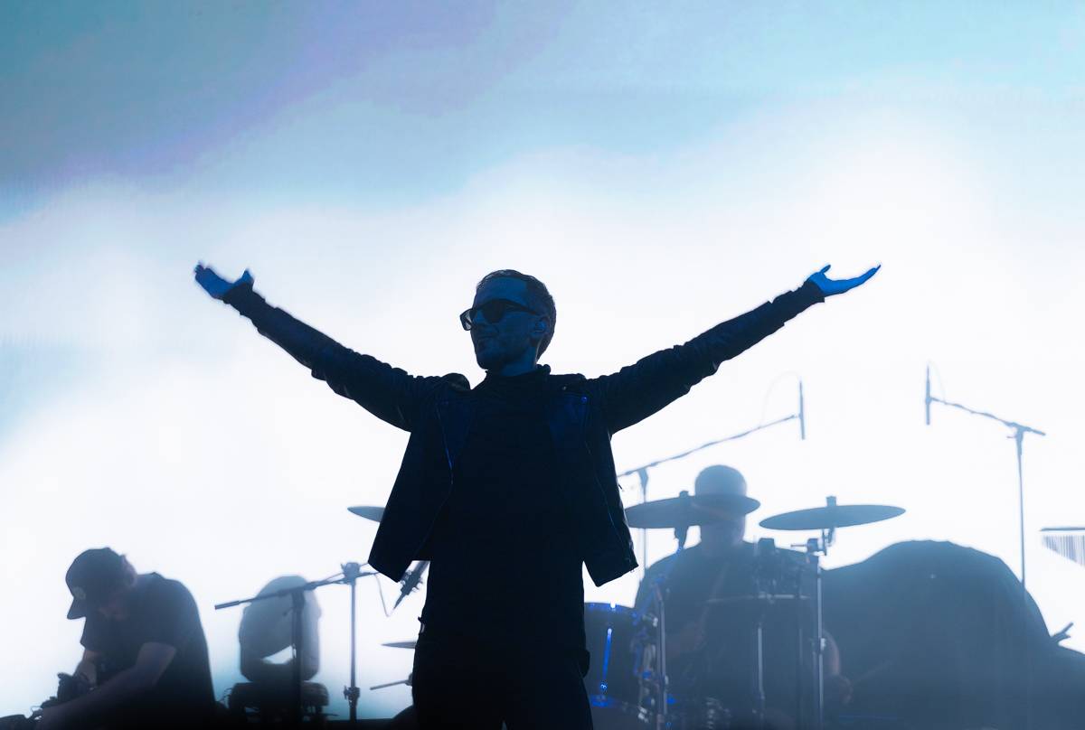 Pražský koncert No Name byl zároveň stand-upem Igora Timka. Svými průpovídkami bavil O2 universum