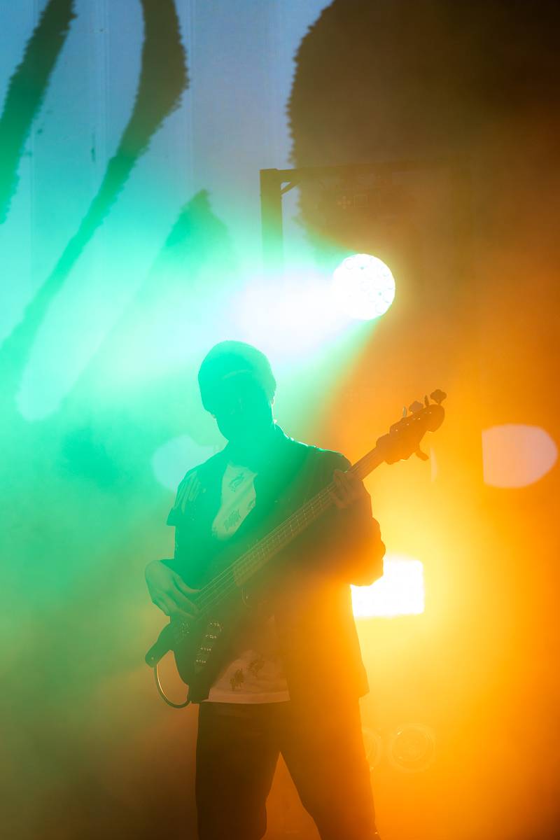 Pražský koncert No Name byl zároveň stand-upem Igora Timka. Svými průpovídkami bavil O2 universum