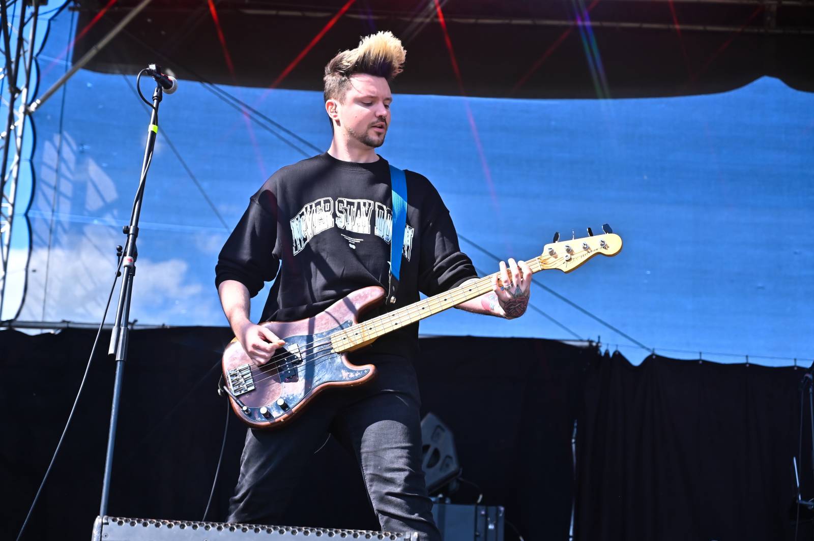 Pražský Majáles: Program uzavírali Chinaski, Mirai zpíval o dlouhých nohách šestnáctileté fanynky