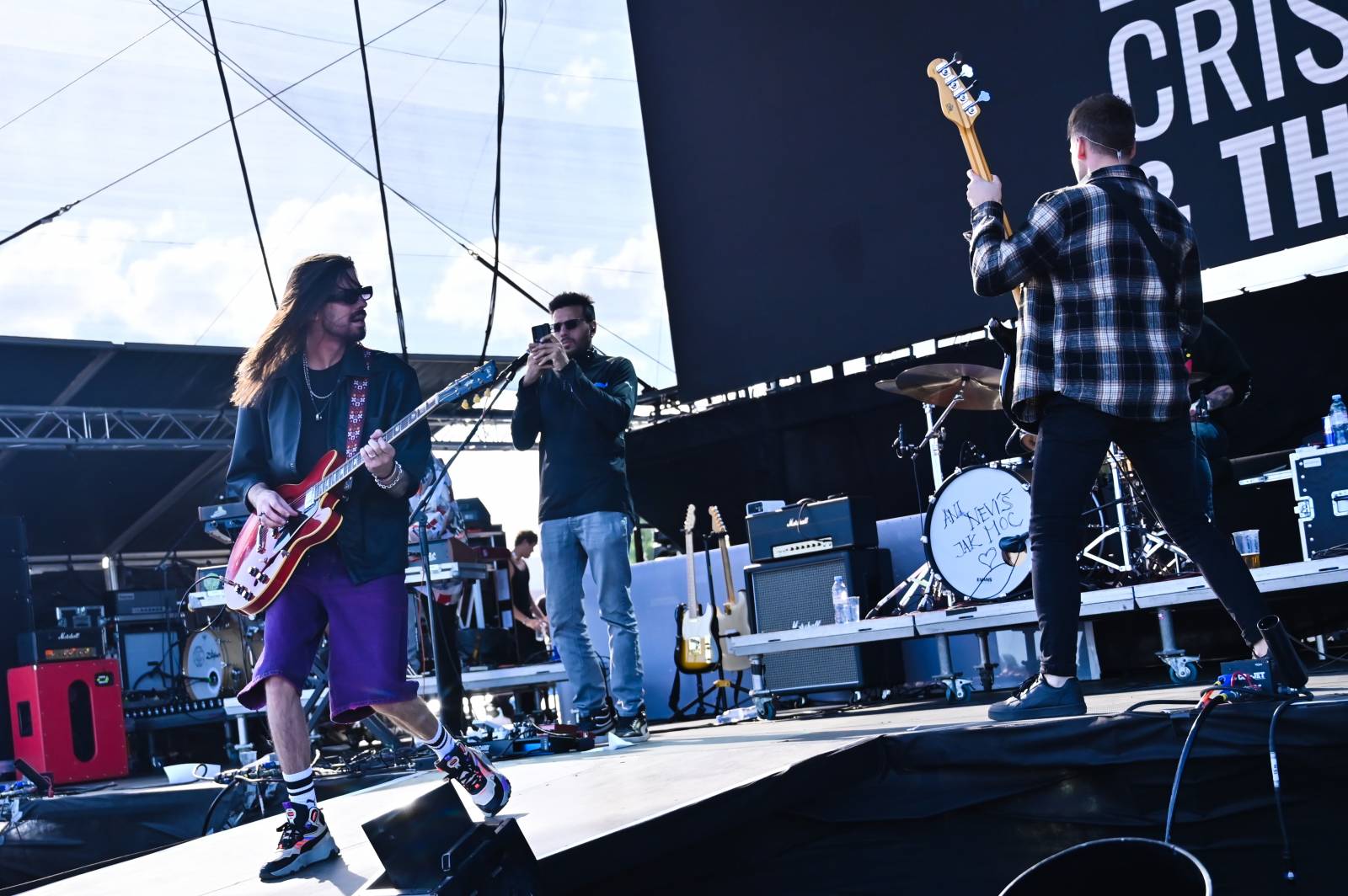 Pražský Majáles: Program uzavírali Chinaski, Mirai zpíval o dlouhých nohách šestnáctileté fanynky