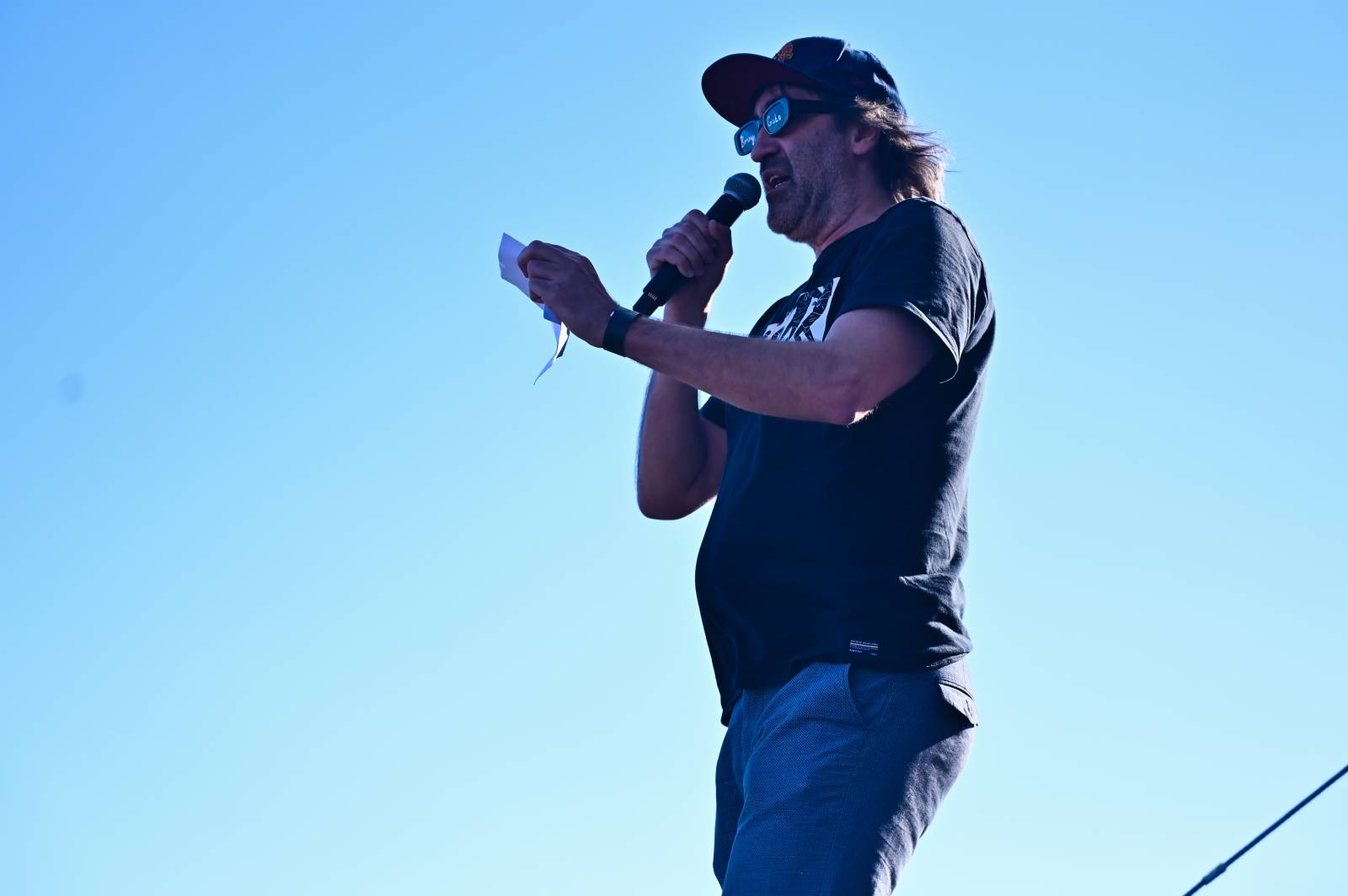 Pražský Majáles: Program uzavírali Chinaski, Mirai zpíval o dlouhých nohách šestnáctileté fanynky