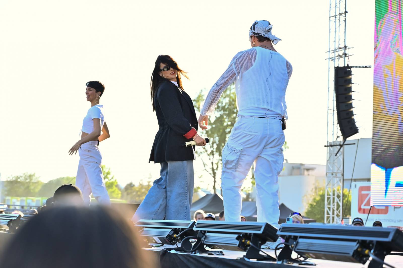 Pražský Majáles: Program uzavírali Chinaski, Mirai zpíval o dlouhých nohách šestnáctileté fanynky