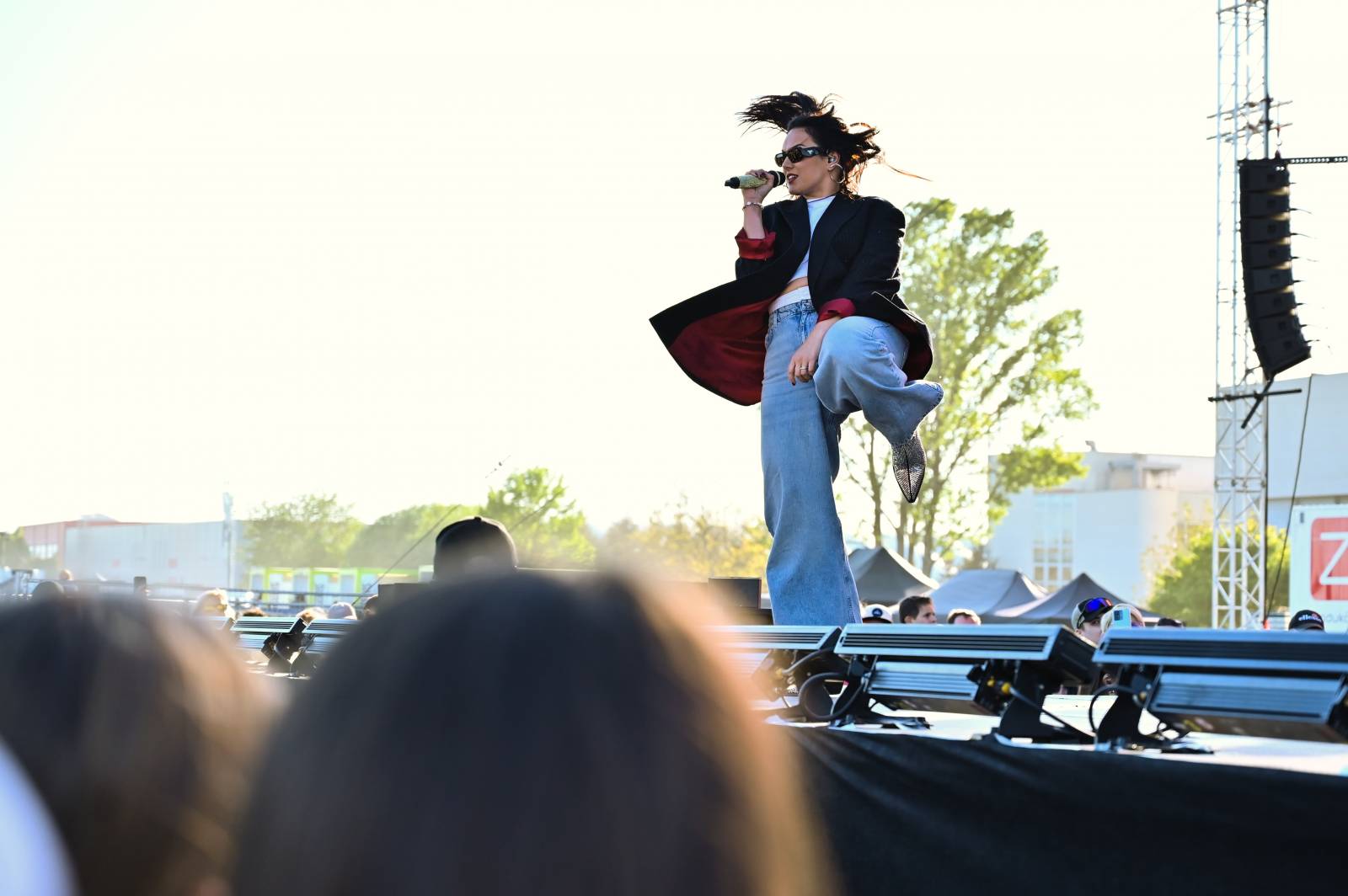 Pražský Majáles: Program uzavírali Chinaski, Mirai zpíval o dlouhých nohách šestnáctileté fanynky