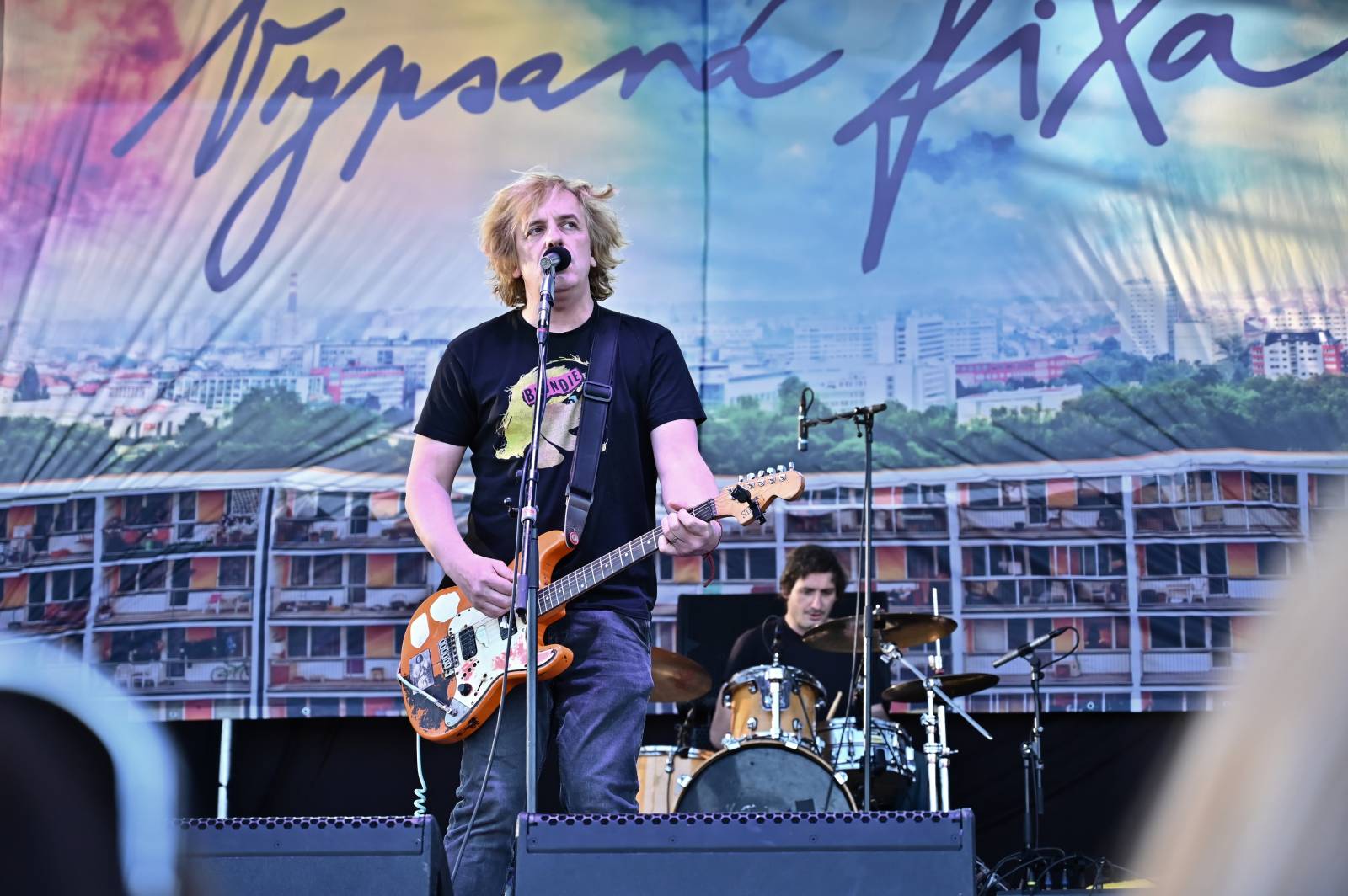 Pražský Majáles: Program uzavírali Chinaski, Mirai zpíval o dlouhých nohách šestnáctileté fanynky