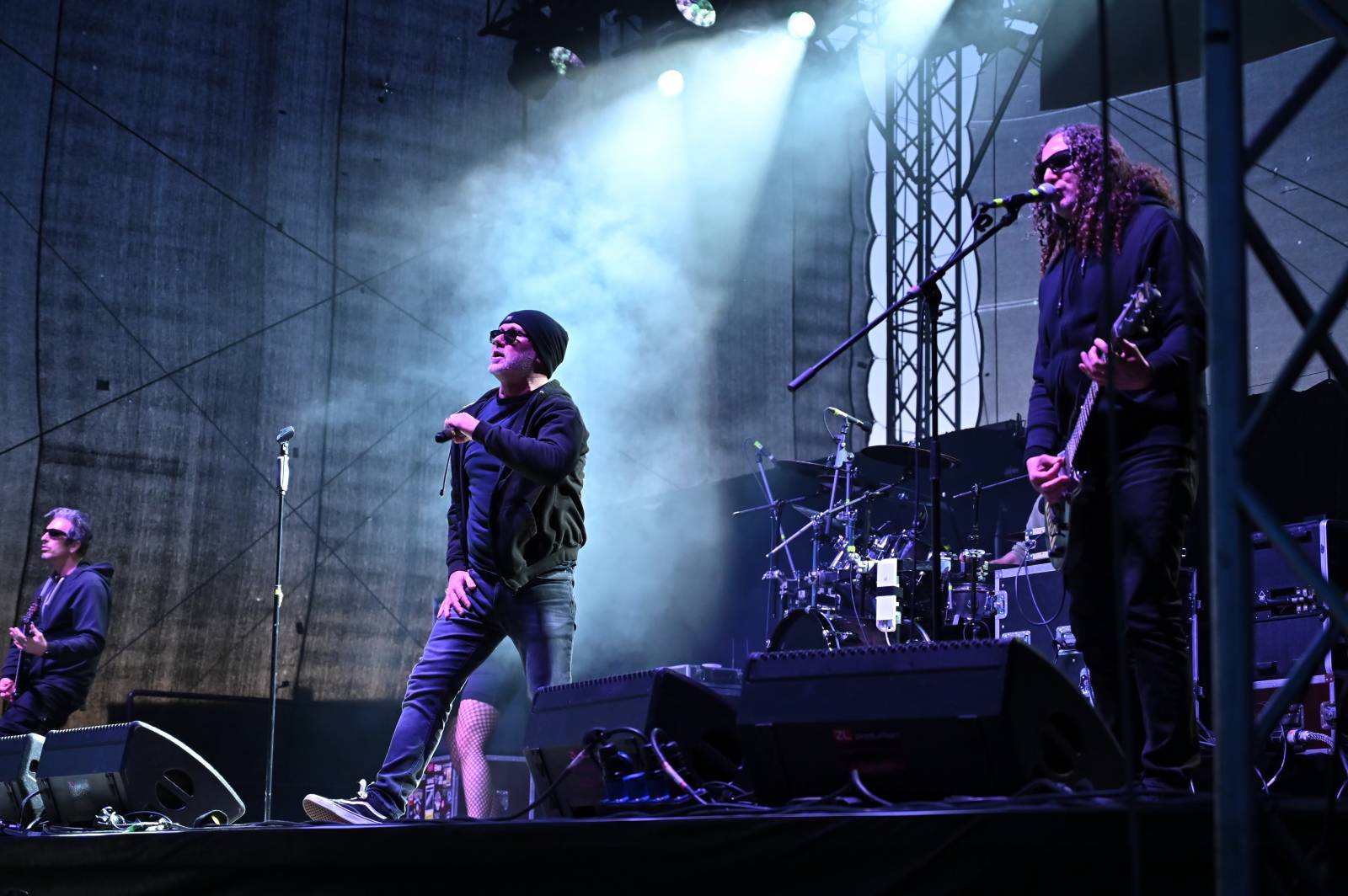 Pražský Majáles: Program uzavírali Chinaski, Mirai zpíval o dlouhých nohách šestnáctileté fanynky