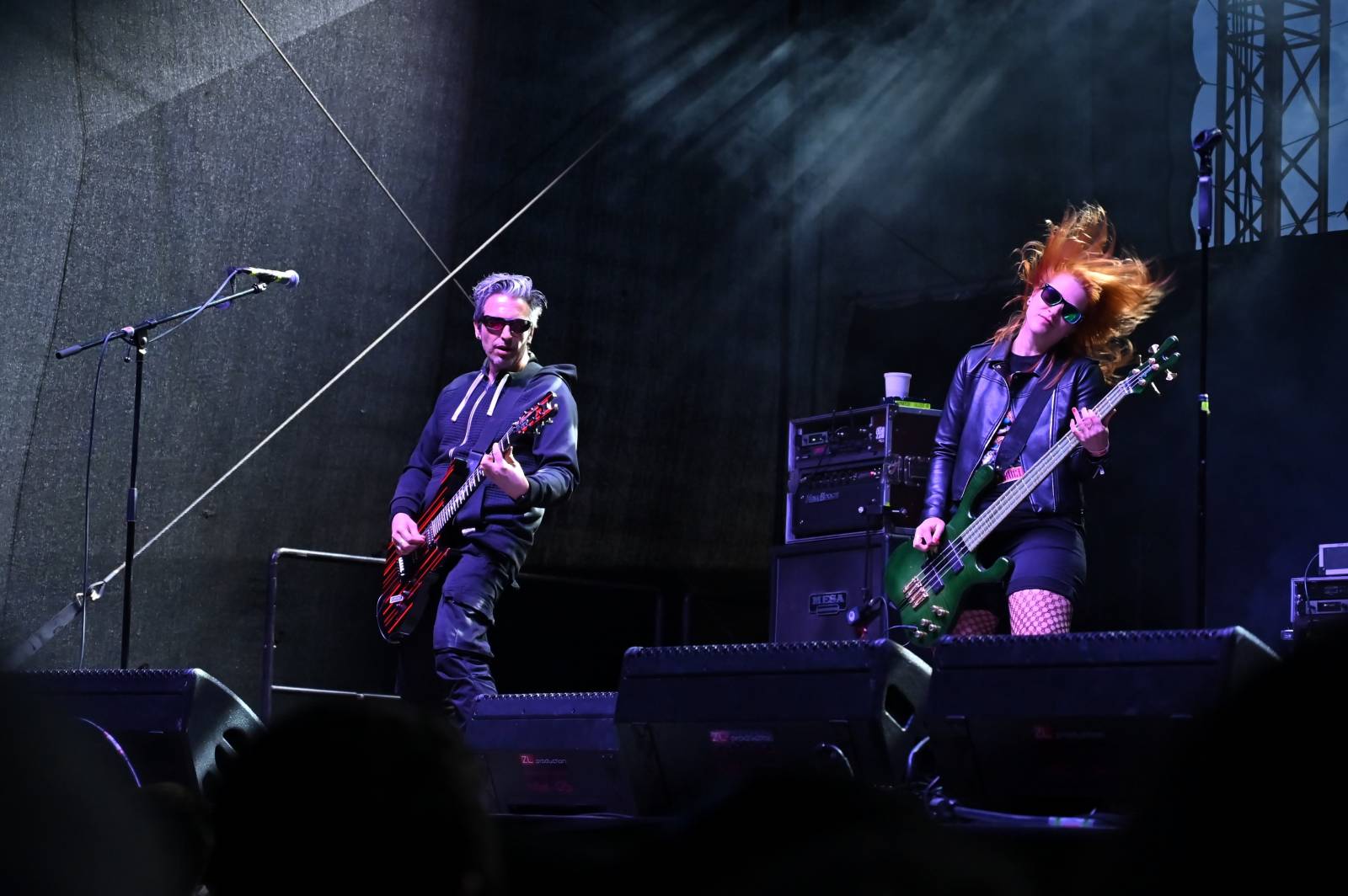 Pražský Majáles: Program uzavírali Chinaski, Mirai zpíval o dlouhých nohách šestnáctileté fanynky