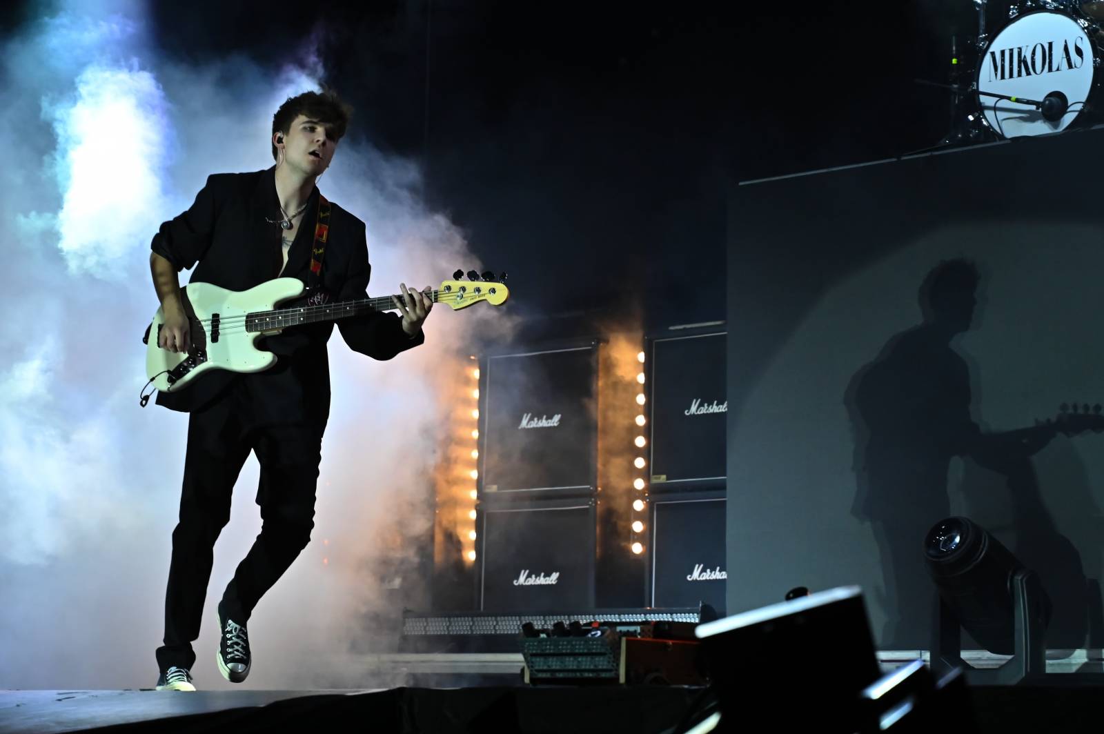 Pražský Majáles: Program uzavírali Chinaski, Mirai zpíval o dlouhých nohách šestnáctileté fanynky