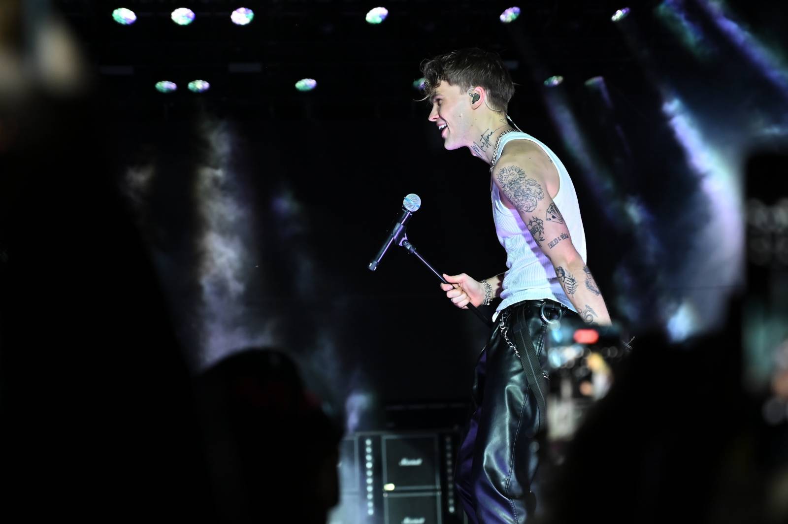 Pražský Majáles: Program uzavírali Chinaski, Mirai zpíval o dlouhých nohách šestnáctileté fanynky