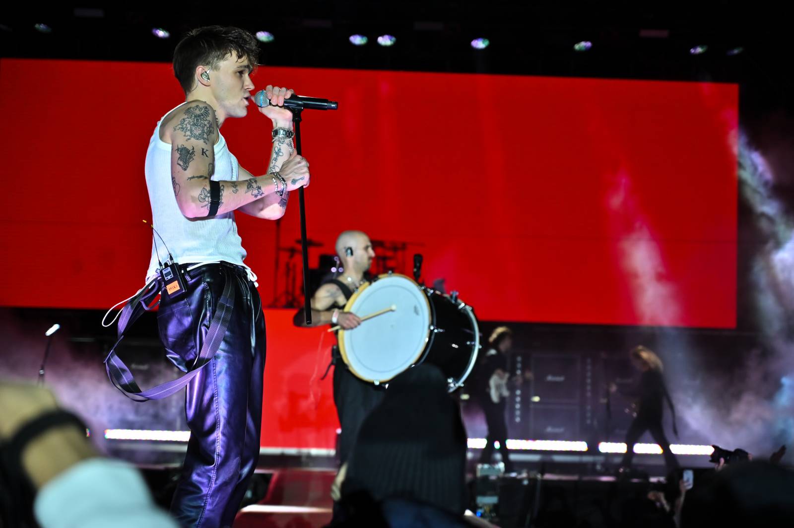 Pražský Majáles: Program uzavírali Chinaski, Mirai zpíval o dlouhých nohách šestnáctileté fanynky