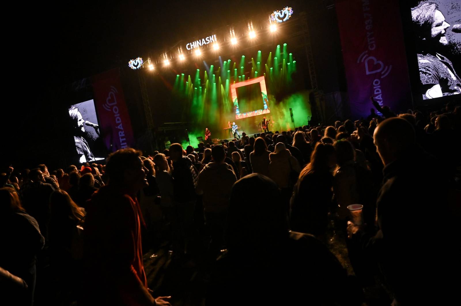 Pražský Majáles: Program uzavírali Chinaski, Mirai zpíval o dlouhých nohách šestnáctileté fanynky