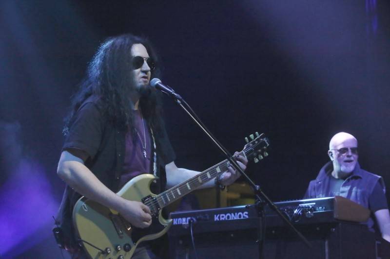 Glenn Hughes vzpomínal v Brně na své působení v Deep Purple, v Sonu oslavil padesátiny alba Burn