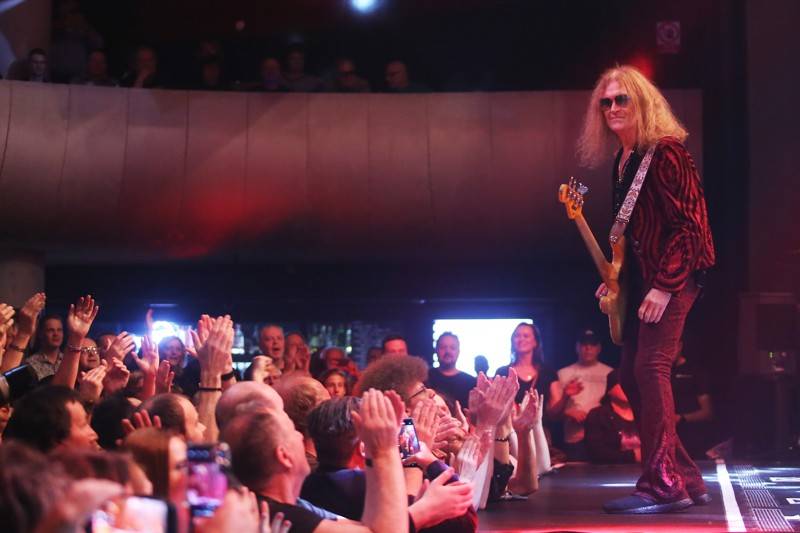 Glenn Hughes vzpomínal v Brně na své působení v Deep Purple, v Sonu oslavil padesátiny alba Burn
