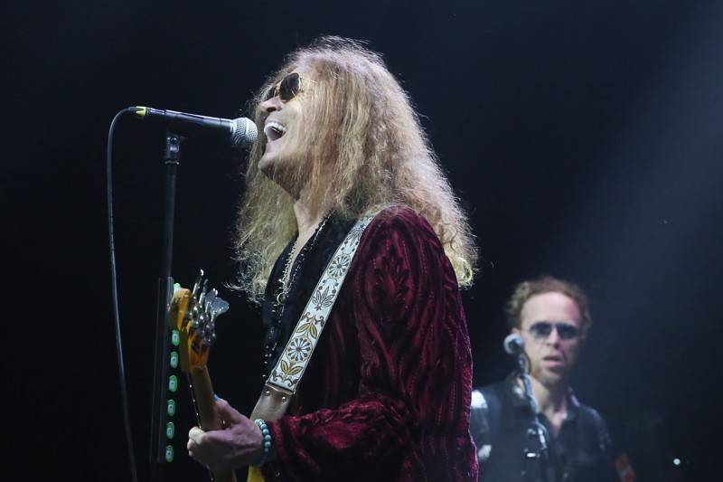 Glenn Hughes vzpomínal v Brně na své působení v Deep Purple, v Sonu oslavil padesátiny alba Burn