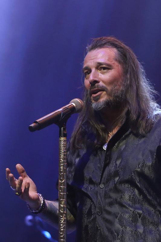 Glenn Hughes vzpomínal v Brně na své působení v Deep Purple, v Sonu oslavil padesátiny alba Burn