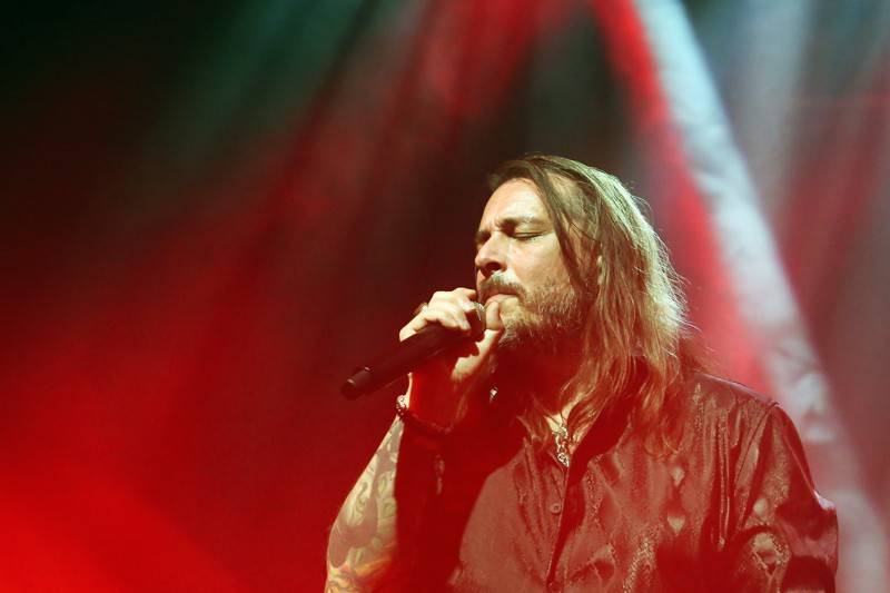 Glenn Hughes vzpomínal v Brně na své působení v Deep Purple, v Sonu oslavil padesátiny alba Burn