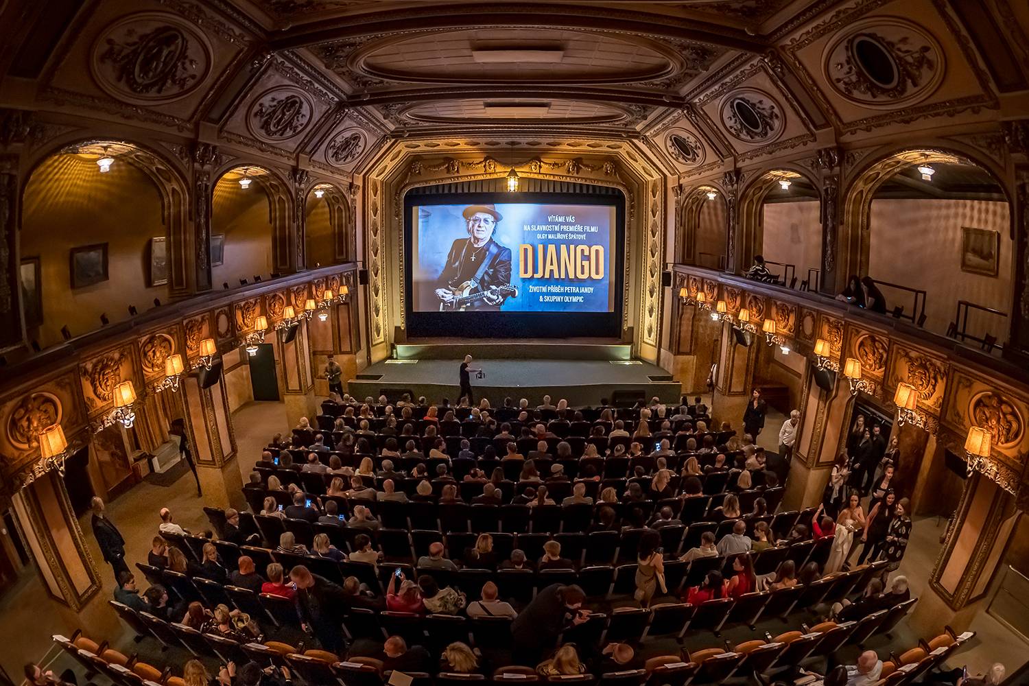 Petr Janda si k narozeninám nadělil dokument Django, slavnostně ho uvedl v Lucerně v Praze