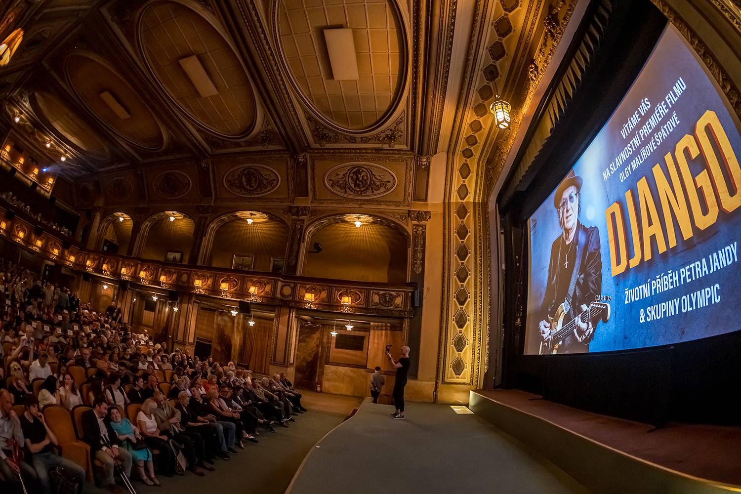 Petr Janda si k narozeninám nadělil dokument Django, slavnostně ho uvedl v Lucerně v Praze