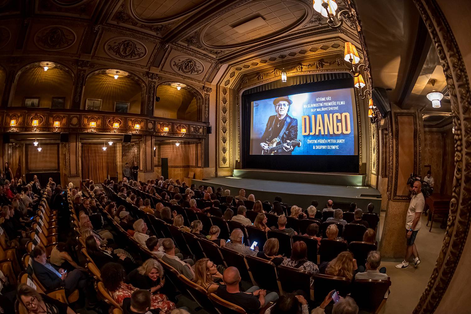 Petr Janda si k narozeninám nadělil dokument Django, slavnostně ho uvedl v Lucerně v Praze