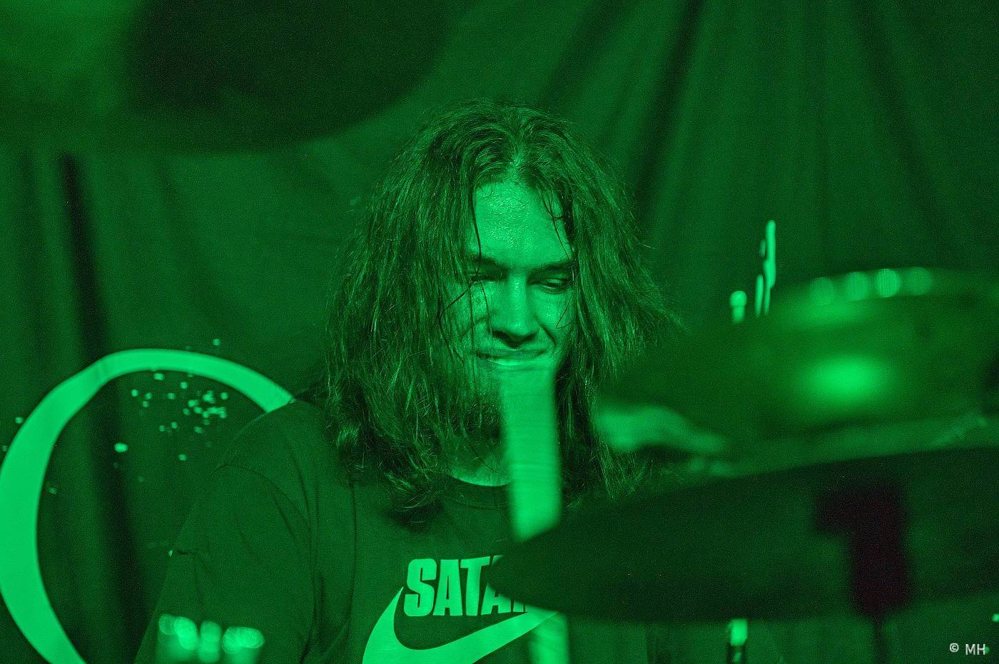 Metalisté měli žně. V Plzni zahráli finští Slow Fall, doprovodili je Sukkhu a Jakub Bayer