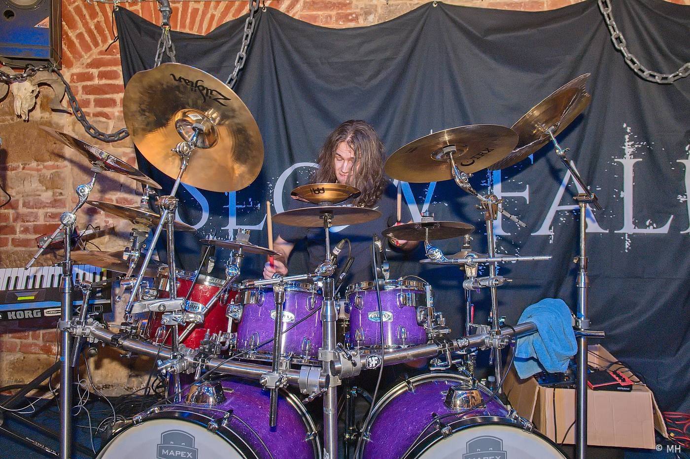 Metalisté měli žně. V Plzni zahráli finští Slow Fall, doprovodili je Sukkhu a Jakub Bayer