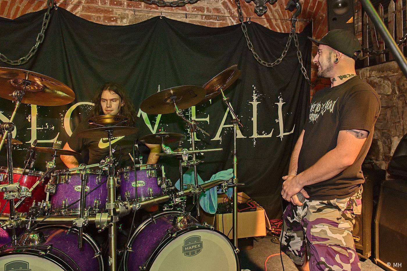 Metalisté měli žně. V Plzni zahráli finští Slow Fall, doprovodili je Sukkhu a Jakub Bayer