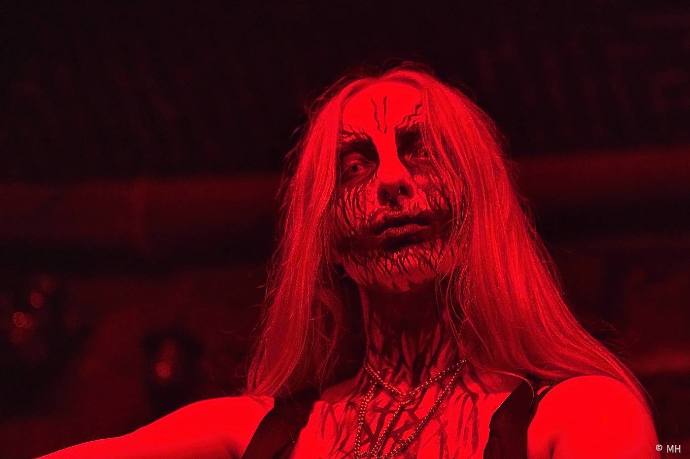 Metalisté měli žně. V Plzni zahráli finští Slow Fall, doprovodili je Sukkhu a Jakub Bayer