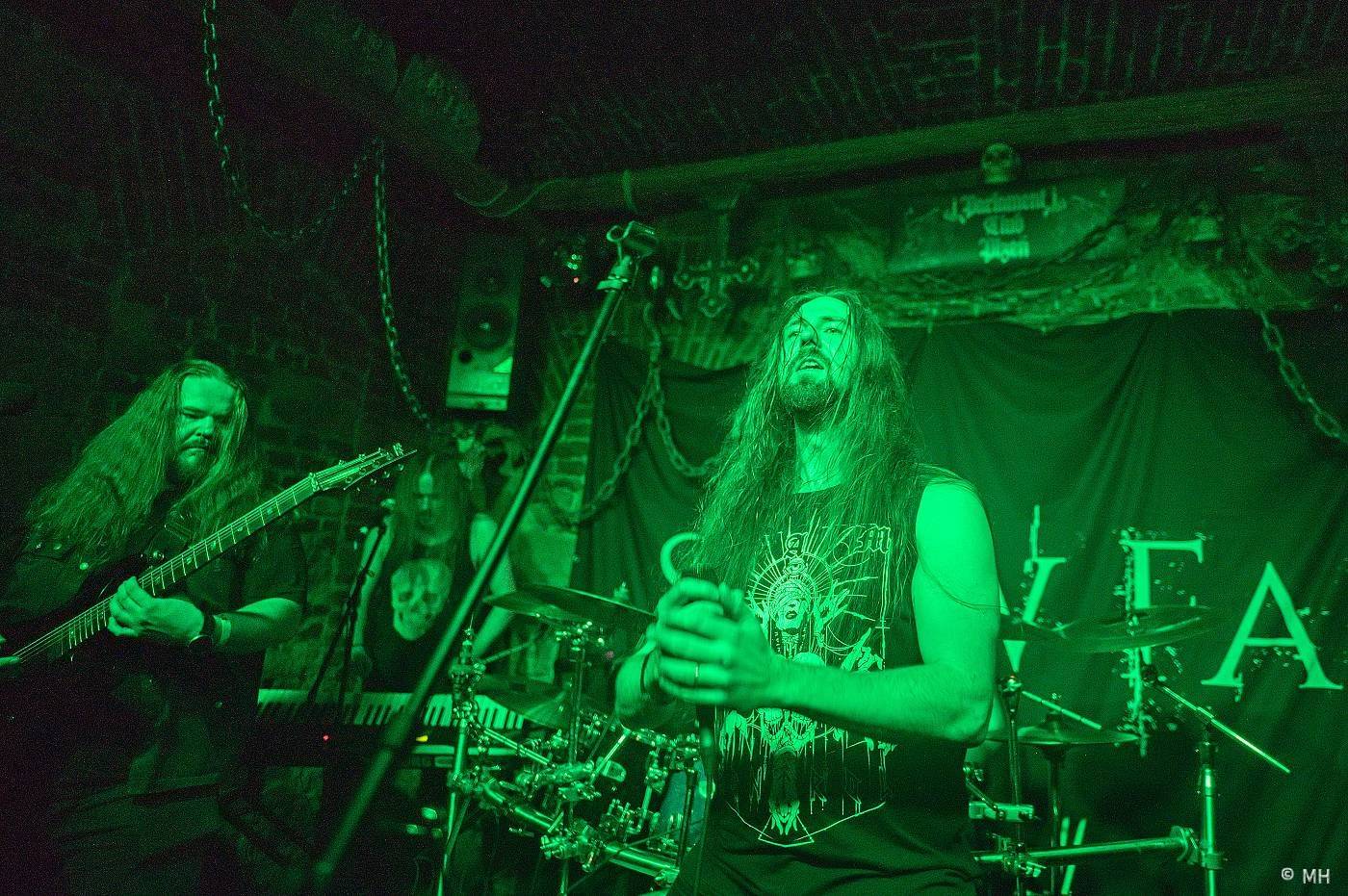 Metalisté měli žně. V Plzni zahráli finští Slow Fall, doprovodili je Sukkhu a Jakub Bayer